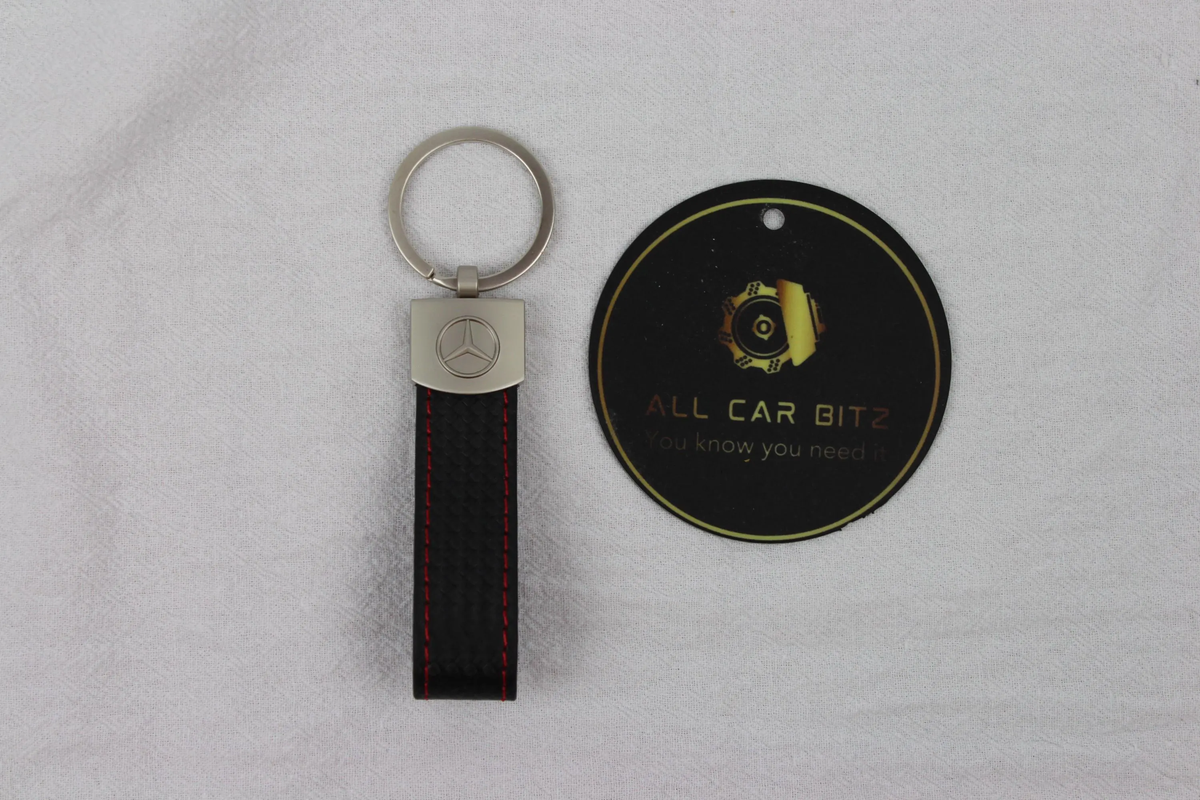 Mercedes Logo Keychain – Carbon Fibre Effect Leather Key Ring with Red Stitching