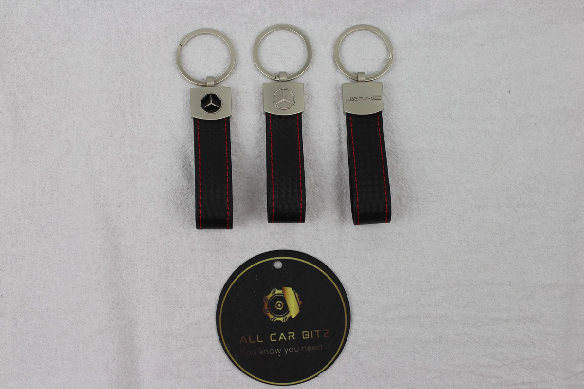 Mercedes Logo Keychain – Carbon Fibre Effect Leather Key Ring with Red Stitching